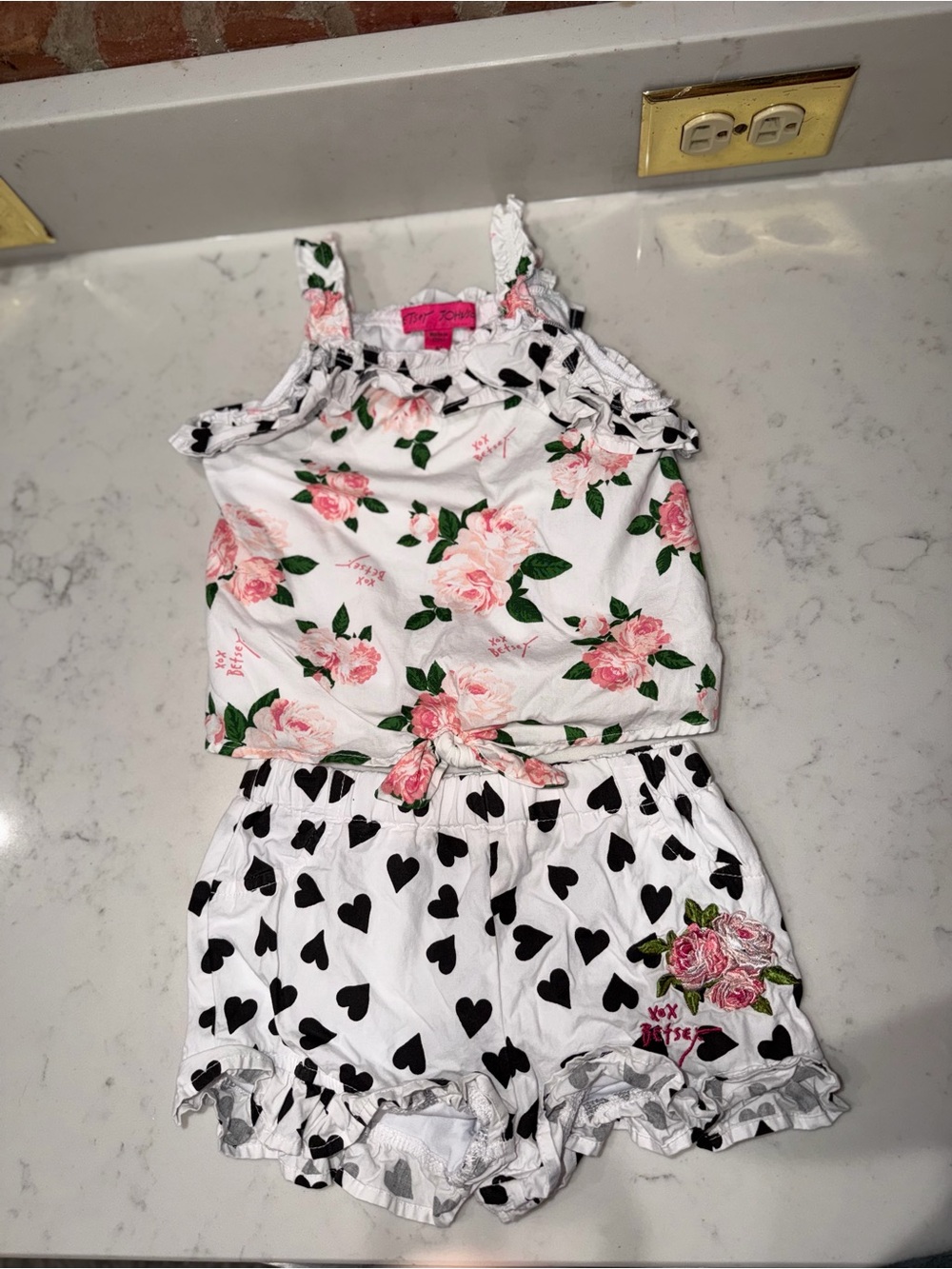 Betsey Johnson White Floral Tank & Heart-Print Shorts Set with Pink Roses